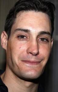 ���� ���� Adam Greer