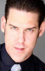 ������ ��������� Travis Merendino