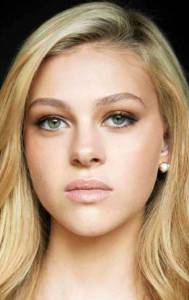 ������ ������ - Nicola Peltz