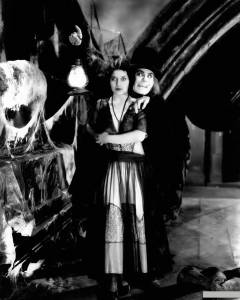       / London After Midnight [1927]