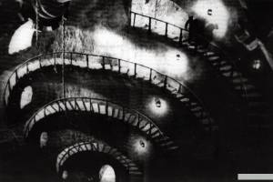 Смотреть фильм Башня семи горбунов / 1944 online
