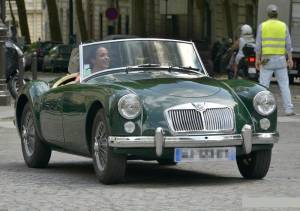 Смотреть увлекательный онлайн фильм Красотки в Париже Смотреть увлекательный онлайн фильм Красотки в Париже