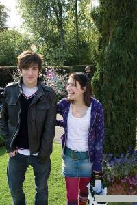   ,     Angus, Thongs and Perfect Snogging / (2008)   HD